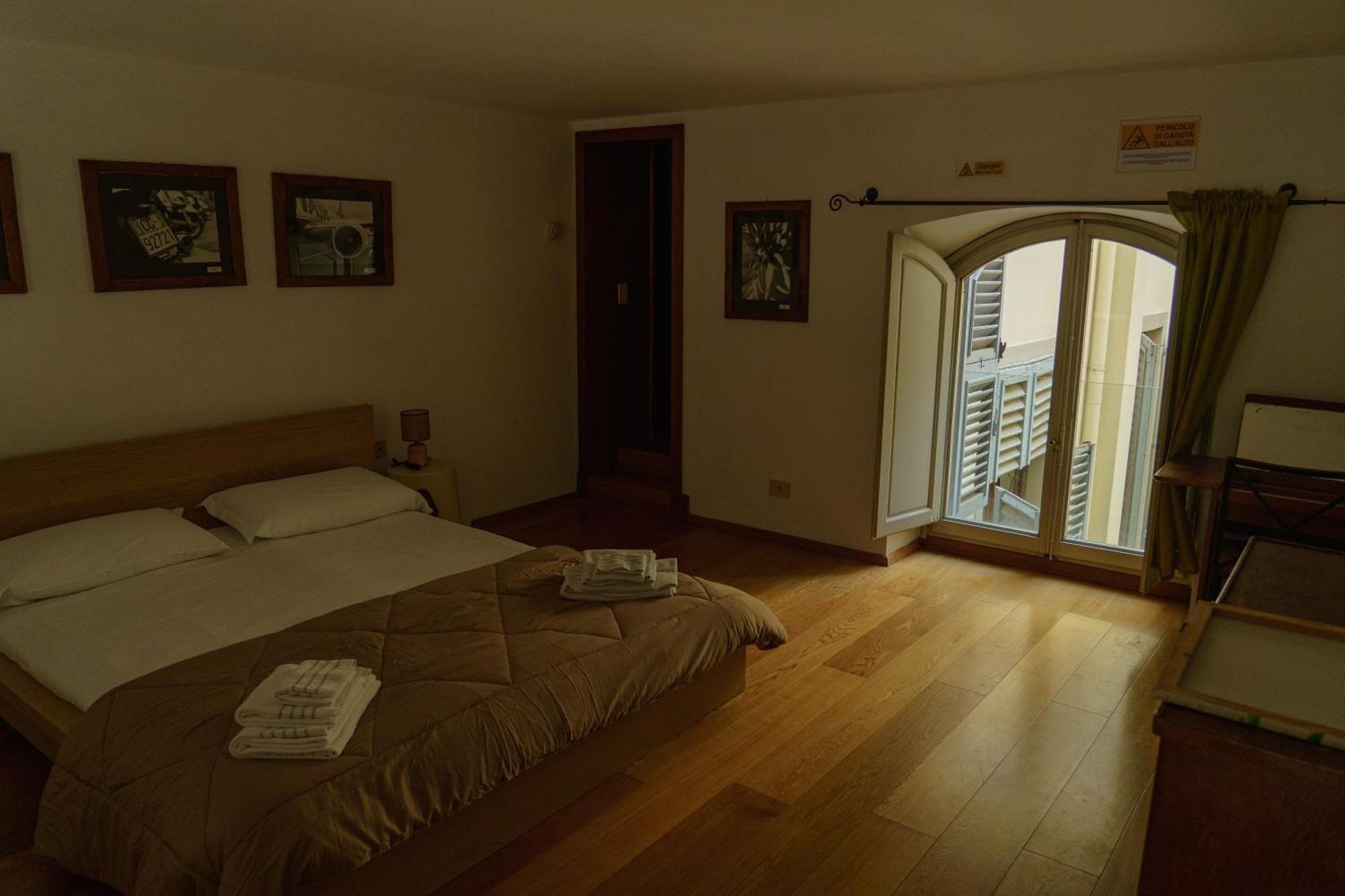 Nice One Bedroom In Historical Building Флоренция Екстериор снимка