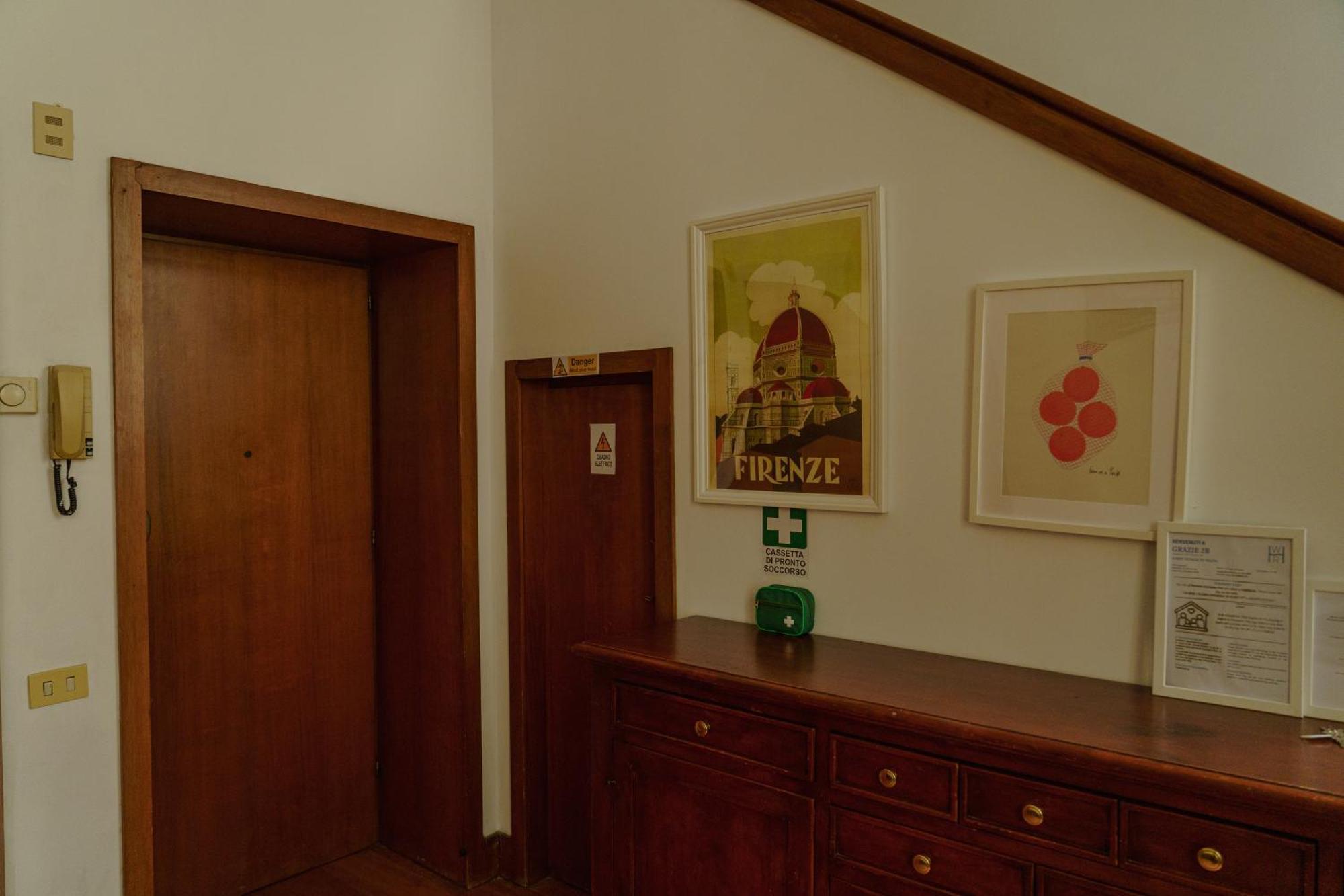 Nice One Bedroom In Historical Building Флоренция Екстериор снимка