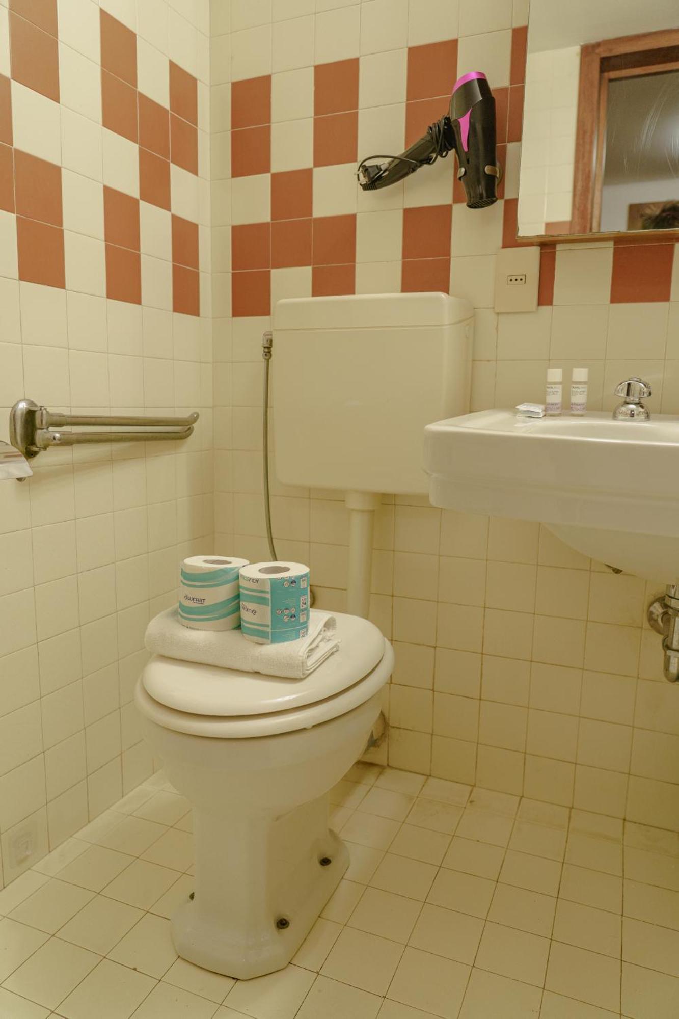 Nice One Bedroom In Historical Building Флоренция Екстериор снимка